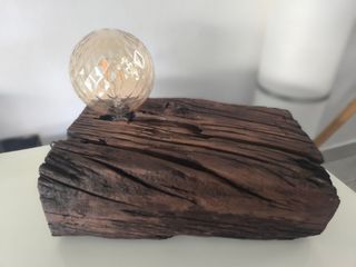 Lampara vintage realizada en traviesa de madera 