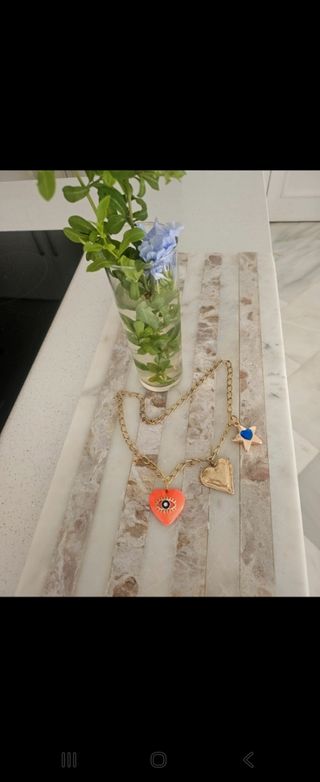 Gargantilla artesanal dorada y naranja