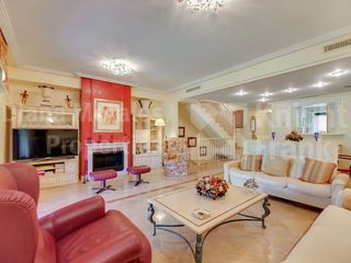 Casa adosada en alquiler en Lomas de Marbella Club - Puente Romano en Marbella