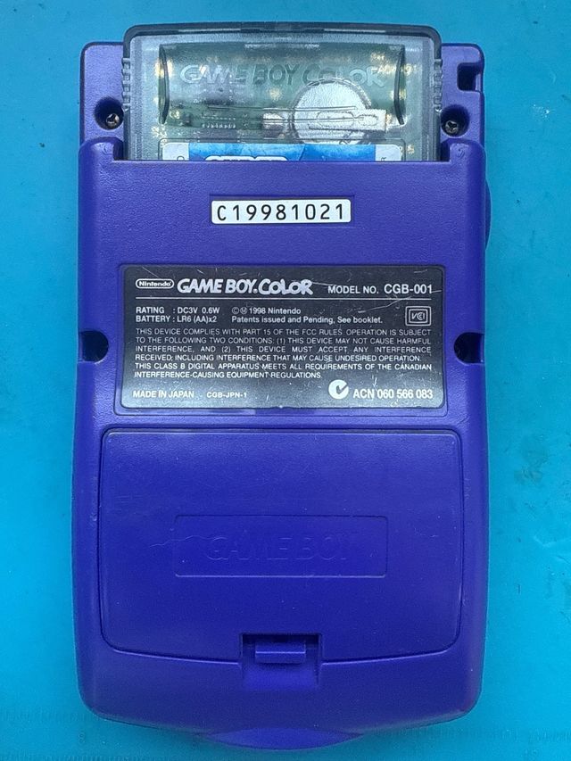 Game Boy Color Morada - Pokémon Rojo