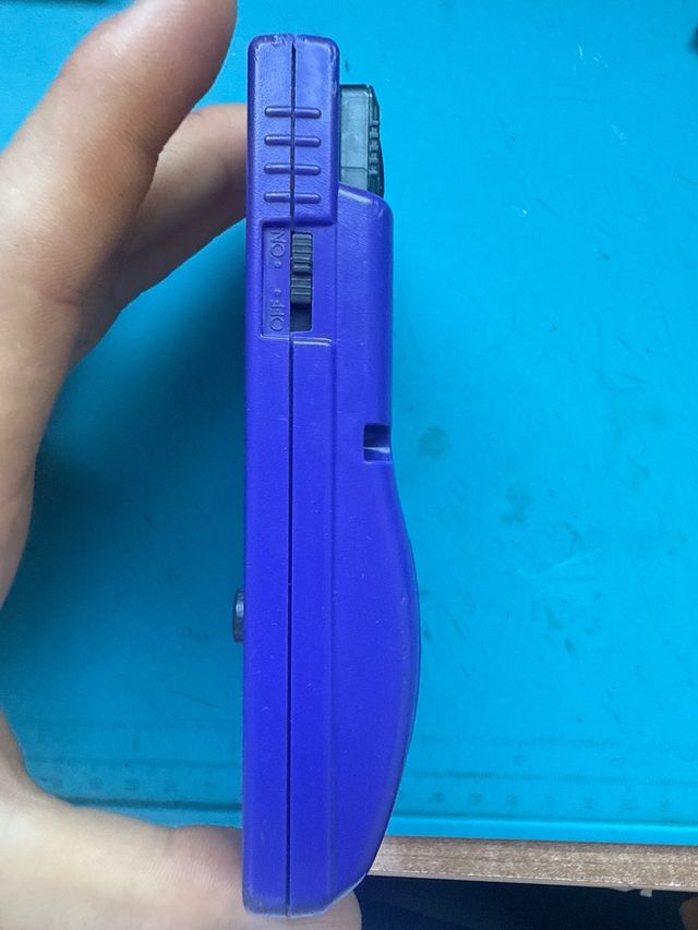 Game Boy Color Morada - Pokémon Rojo