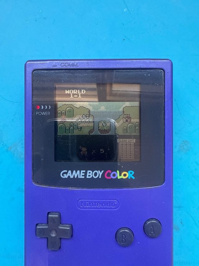 Game Boy Color Morada - Pokémon Rojo