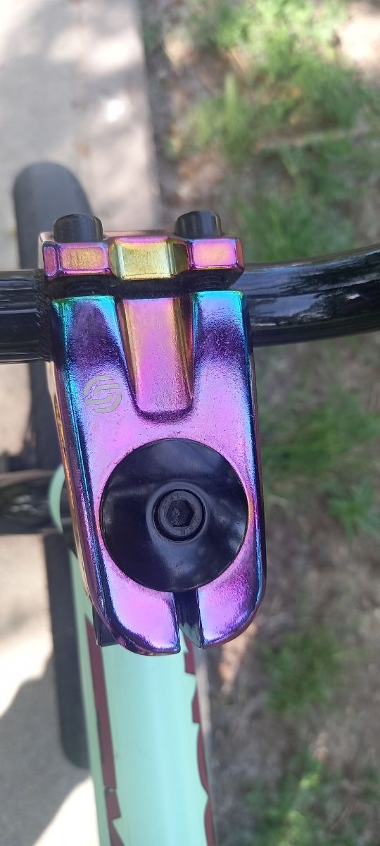 BMX Stay Strong óptima STY SRG bicicleta. URGE.