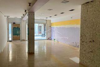 Local comercial en venta en Port - Horta de Santa María en Cambrils