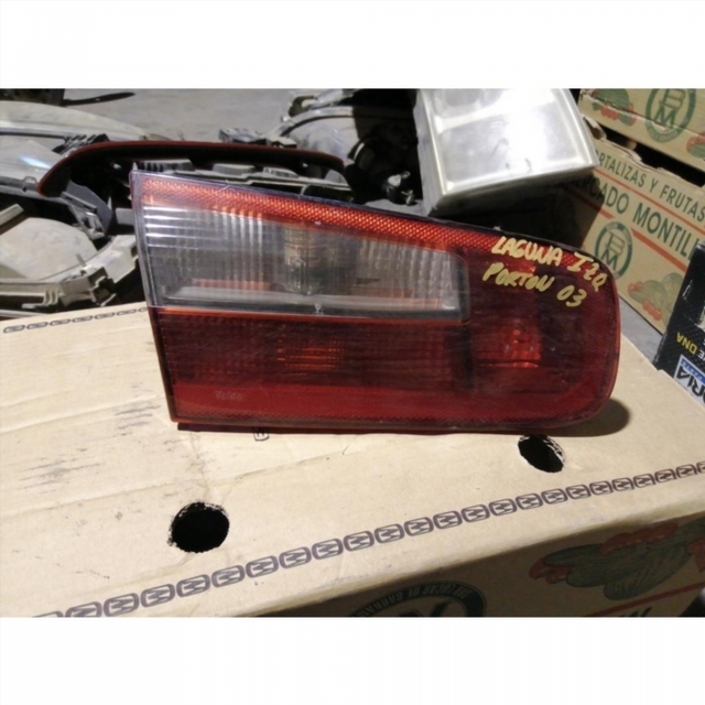 Piloto trasero izquierdo Renault Laguna II