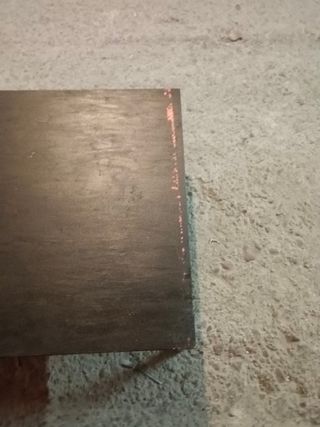 Mesa baja metal y madera.
