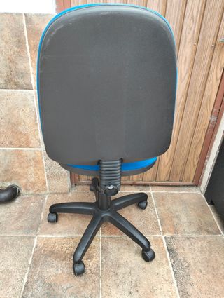 Silla oficina giratoria azul