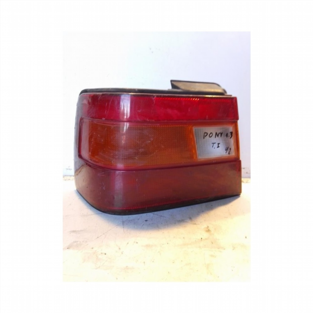 Piloto trasero izquierdo Hyundai Pony (X-2