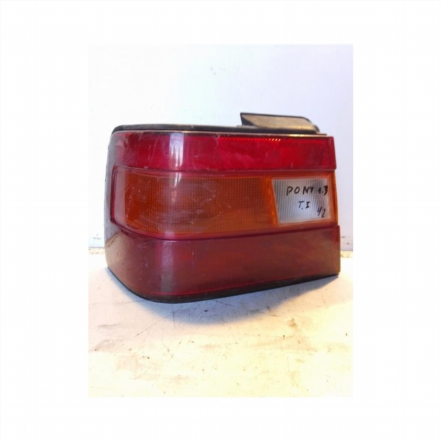 Piloto trasero izquierdo Hyundai Pony (X-2