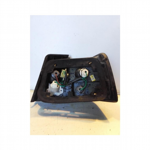 Piloto trasero izquierdo Hyundai Pony (X-2