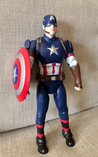 Figura Capitán América Marvel con sonido.