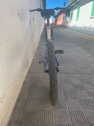 Bicicleta montaña doble suspensión