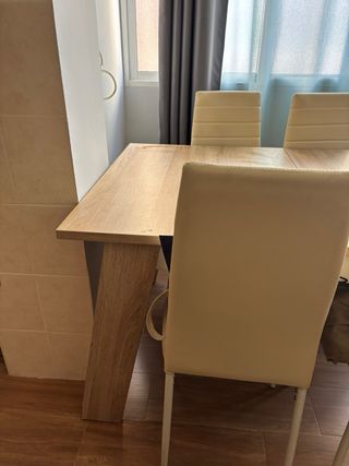 Mesa comedor 4 sillas - madera