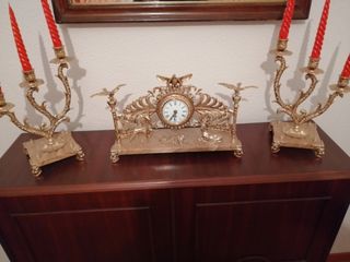 Reloj y candelabros vintage