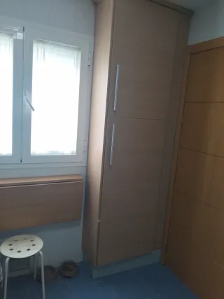 Cocina con encimera- c