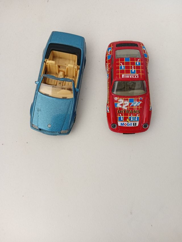 2 Coches miniatura antiguos