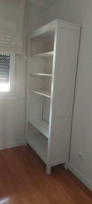 Librería Ikea Hemnes blanca