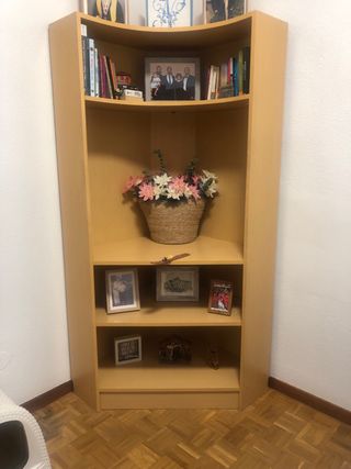 Estantería rinconera madera clara
