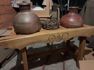 Tinaja antigua - Mesa de madera