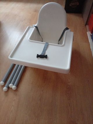 Trona Ikea c/bandeja y cinturón