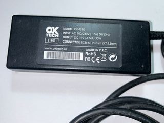 Cargador 19V 4,74A 5.5x2.5mm