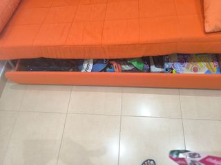 Sofá cama naranja 
