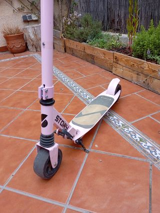 Patinete rosa niña
Plegable
Con pata de cabra