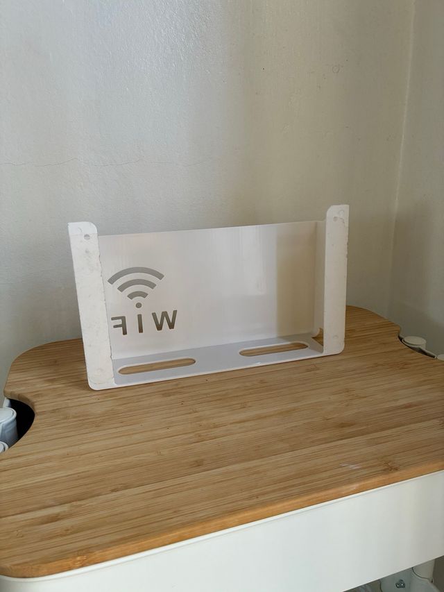 Caja router wifi COLNSE