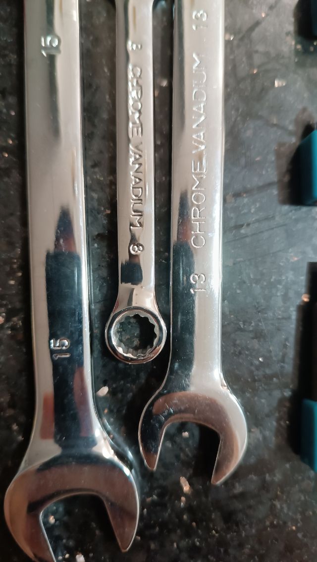 Juego de llaves y puntas de precisión