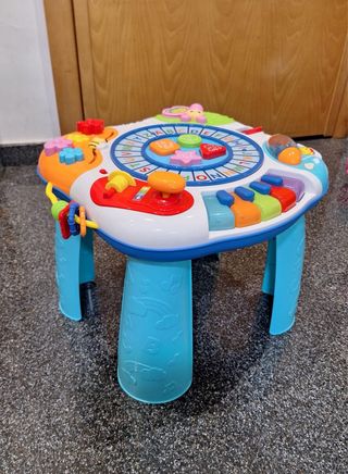 Mesa actividades bebé