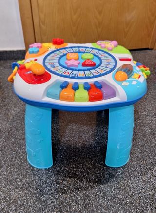 Mesa actividades bebé
