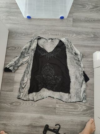 Superior Desigual original negro y gris