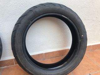 Neumáticos moto Metzeler y Brigestone 