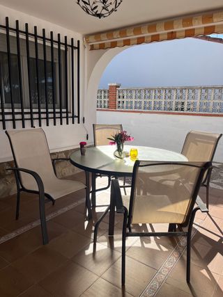Mesa y 4 sillas jardín - metal y tela beige