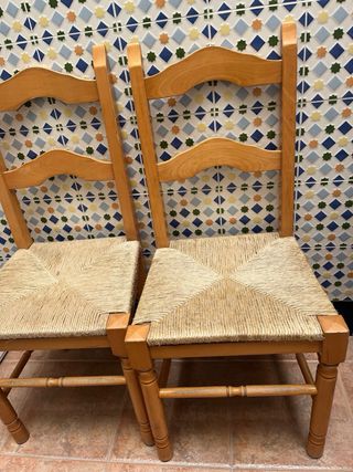 4 sillas madera - rusticas