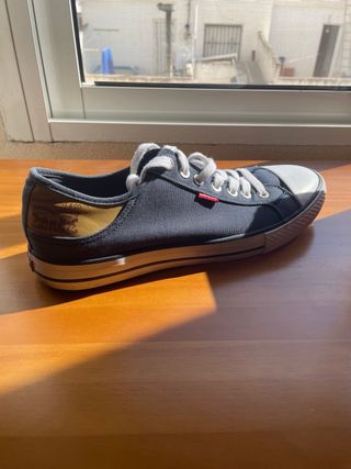 Zapatos Levi's azul marino