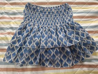 Minifalda estampada azul y blanca