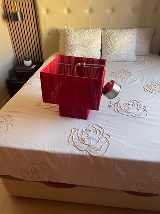 2 Lámparas de mesa blancas