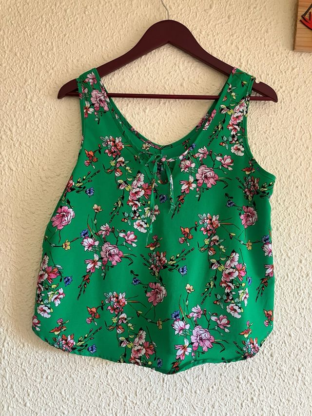 Top floral verde claro (S/M mujer)