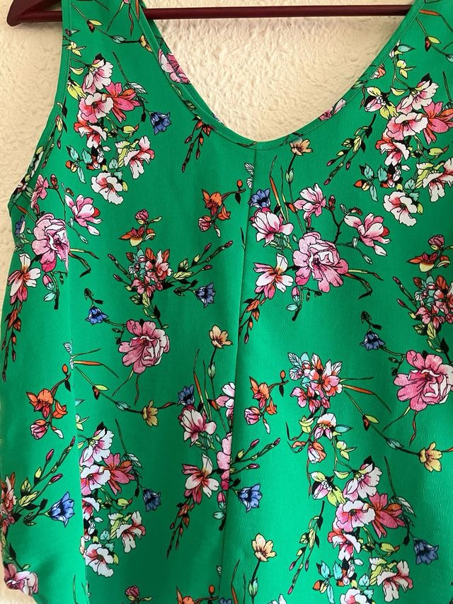 Top floral verde claro (S/M mujer)