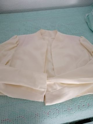 Torera beige vestir