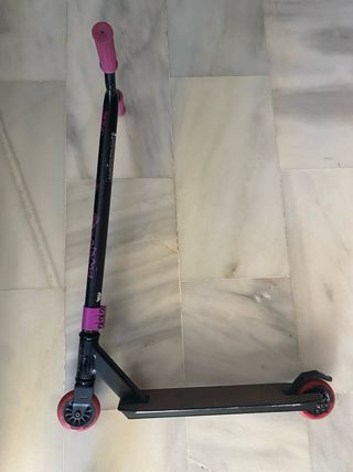 Monopatín Slamm Scooters
