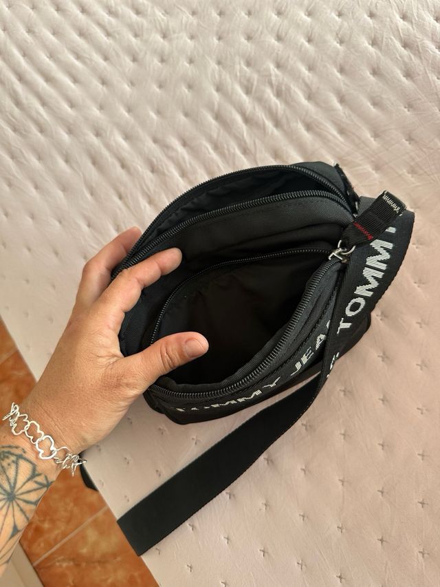 Bolso Tommy Jeans negro