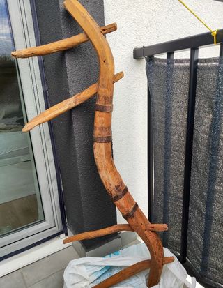 Yugo antiguo de madera