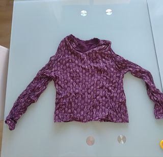 Blusa morada estampada