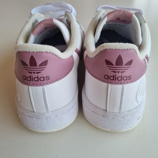 Adidas Continental 80 - Rosa y Blanco