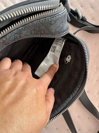Bolso bandolera Guess negro
