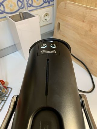 Cafetera Nespresso Delonghi Pixie Silver