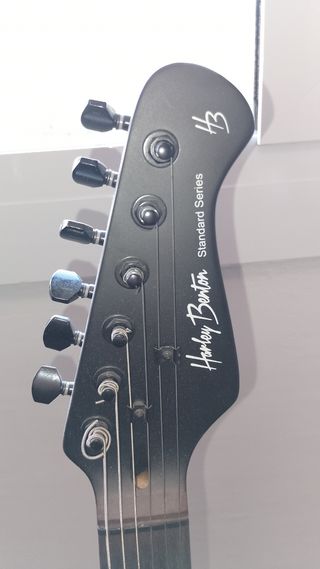 Harley Benton ST-20HSS Pack
