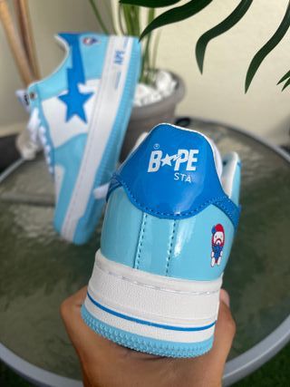 Zapatillas BAPE azules y blancas